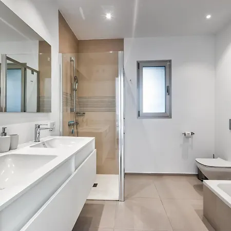 Ancor 0-3 Pool View 1b 펜션 *